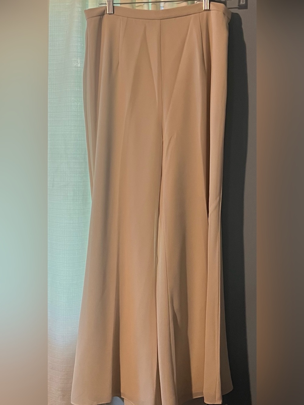 R&M Richards Wide-Leg Crepe Pants in Tan